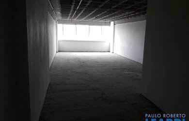 Imagem: O depósito possui 2 Vagas na garagem, 82m² de Área e está