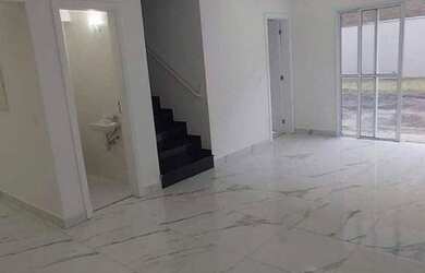 Imagem: A casa em condomínio possui 4 Dormitórios, 3 Banheiros, 2