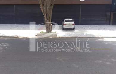 Imagem: O depósito possui 4 Vagas na garagem, 600m² de Área e está