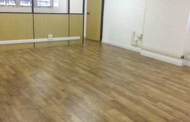 Imagem: O depósito possui 1 Vaga na garagem, 64m² de Área e está