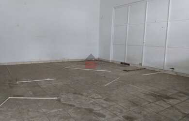 Imagem: O depósito possui 694m² de Área e está localizado em Jardim