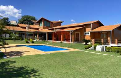 Imagem 1: Casa em Condomínio. Piscina, Churrasqueira, Lareirae3 Vagas na garagem