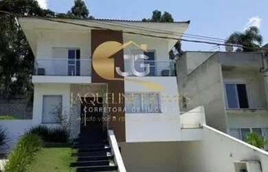 Imagem: A casa em condomínio possui 4 Dormitórios, 5 Banheiros, 5