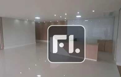 Imagem: O depósito possui 2 Vagas na garagem, 300m² de Área e Imóvel