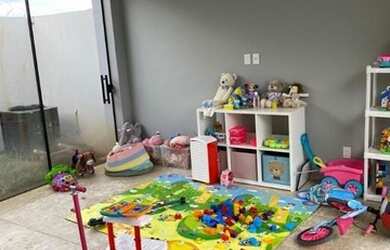 Imagem: A casa em condomínio possui 3 Dormitórios, 5 Banheiros, 4