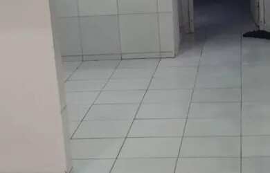 Imagem: A casa possui 1 Dormitório, 1 Banheiro e está localizado