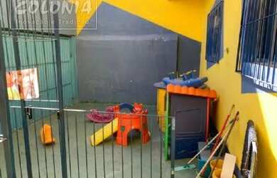 Imagem: O depósito possui 2 Vagas na garagem, 302m² de Área e está