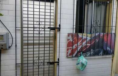 Imagem 1: Casa alugo na Tv. Humaitá, Vila Dom João, em frente ao Hosp. Saúde...