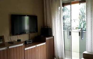 Imagem: A casa possui 3 Dormitórios, 2 Banheiros, 1 Vaga na garagem