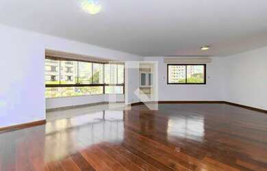 Imagem: O apartamento possui 4 Dormitórios, 4 Banheiros, 3 Vagas na