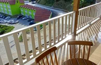 Imagem: A casa em condomínio para alugar possui 3 Dormitórios, 2 Banheiros