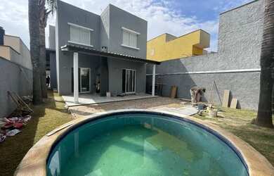 Imagem 1: SOBRADO com 3 SUITES, PISCINA para LOCAÇÃO em CONDOMÍNIO FECHADO por...