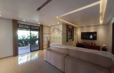 Imagem: A casa em condomínio possui 4 Dormitórios, 4 Banheiros, 4