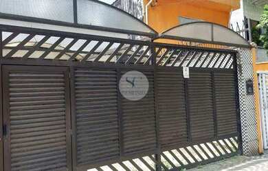 Imagem: A casa possui 3 Dormitórios, 1 Banheiro, 2 Vagas na garagem