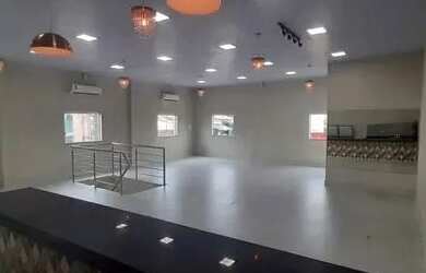 Imagem: A casa possui 5 Dormitórios, 2 Banheiros, 5 Vagas na garagem