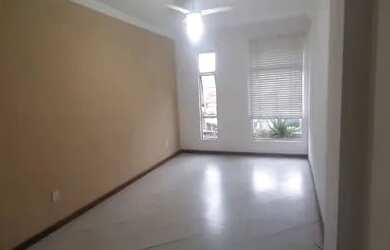 Imagem: O apartamento possui 1 Dormitório, 2 Banheiros, 1 Vaga na garagem