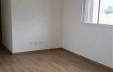 Imagem: O apartamento possui 3 Dormitórios, 1 Banheiro, 2 Vagas na