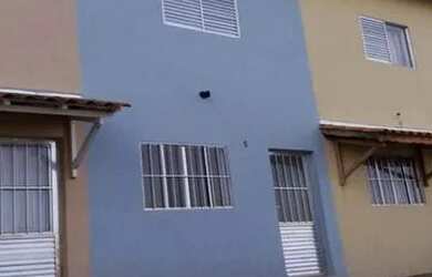 Imagem: A casa possui 2 Dormitórios, 2 Banheiros, 1 Vaga na garagem