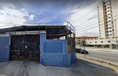 Imagem: O depósito possui 300m² de Área e está localizado em Fátima