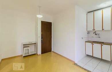 Imagem: O apartamento possui 1 Dormitório, 1 Banheiro, 1 Vaga na garagem