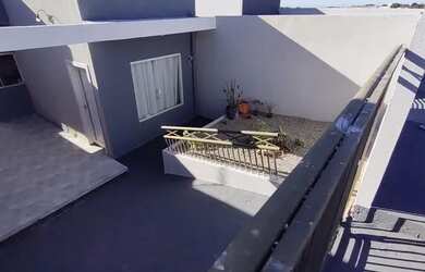 Imagem: A casa possui 2 Dormitórios, 1 Banheiro, 1 Vaga na garagem