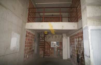 Imagem: O depósito possui 1 Vaga na garagem e 55m² de Área e está