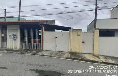 Imagem: A casa possui 1 Dormitório, 1 Banheiro, 125m² de Área e