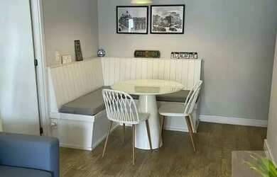 Imagem: O apartamento possui 1 Dormitório, 2 Banheiros, 1 Vaga na garagem