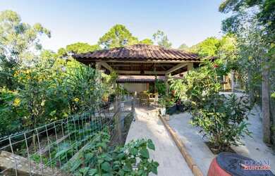 Imagem: A fazenda possui 300m² de Área e está localizado em Santa