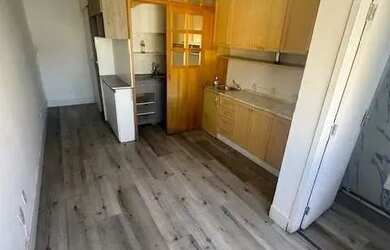 Imagem: O depósito possui 1 Vaga na garagem e 1095m² de Área e está