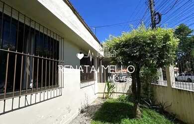 Imagem: A casa possui 3 Dormitórios, 1 Banheiro, 1 Vaga na garagem