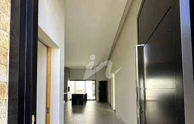 Imagem 2: Casa térrea com 3 quartos e suíte no Bosque dos Buritis R$ 990.000,00