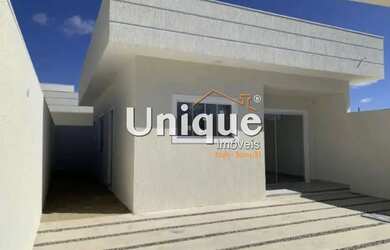 Imagem: A casa possui 2 Dormitórios, 2 Banheiros, 2 Vagas na garagem