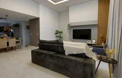 Imagem 13: OPORTUNIDADE ÚNICA Linda casa Alto Padrão 3Quartos c/suíte Rua das...