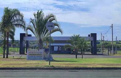 Imagem: O terreno possui 263m² de Área e está localizado em Village