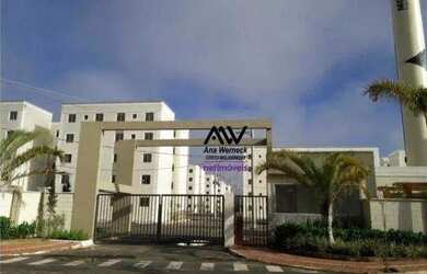 Imagem: O apartamento possui 2 Dormitórios, 1 Banheiro, 1 Vaga na garagem