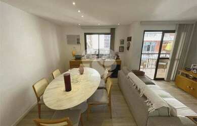 Imagem: O apartamento possui 3 Dormitórios, 3 Banheiros, 2 Vagas na