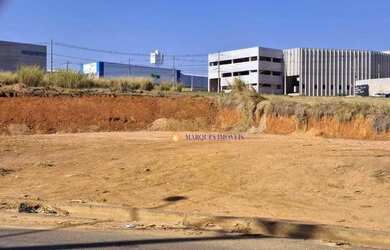 Imagem: O terreno possui 1.031m² de Área e está localizado em Europark