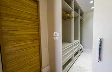 Imagem 12: Sobrado para venda possui 750 metros quadrados com 6 quartos