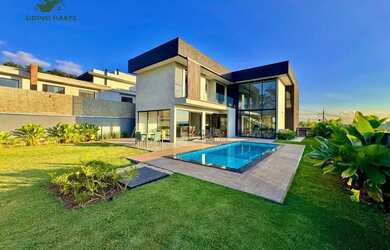 Imagem: A casa em condomínio possui 3 Dormitórios, 4 Banheiros, 4