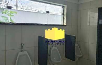 Imagem 7: Salão para venda. Piscinae166m² de Área