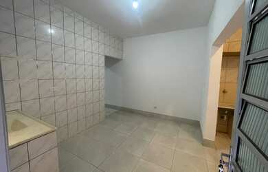 Imagem: A casa possui 1 Dormitório, 1 Banheiro, 50m² de Área e está