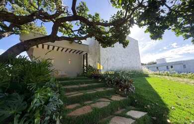 Imagem: A casa em condomínio possui 4 Dormitórios, 3 Banheiros, 4