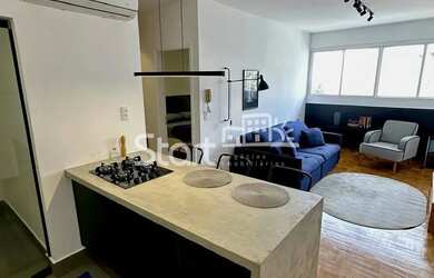 Imagem: O apartamento possui 1 Dormitório, 2 Banheiros, 1 Vaga na garagem