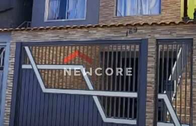 Imagem: A casa possui 2 Dormitórios, 1 Banheiro, 3 Vagas na garagem