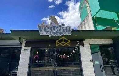 Imagem: O depósito possui 3 Vagas na garagem, 110m² de Área e está