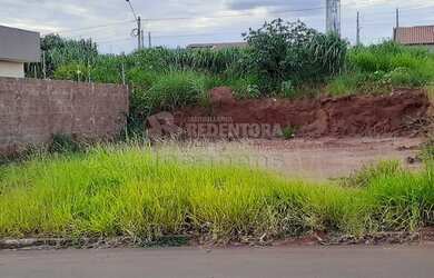 Imagem: O terreno possui 200m² de Área e está localizado em Loteamento