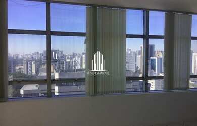 Imagem: O depósito possui 2 Vagas na garagem, 45m² de Área e está