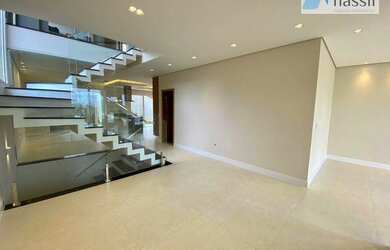 Imagem: A casa em condomínio possui 3 Dormitórios, 3 Banheiros, 2