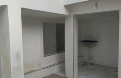 Imagem 14: Quarto e Cozinha. Ao lado da Avenida. Aceita Depósito